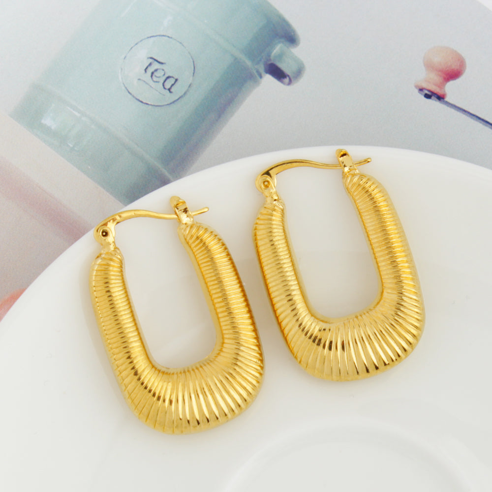 14k Gold Flat Oval Hoop earrings