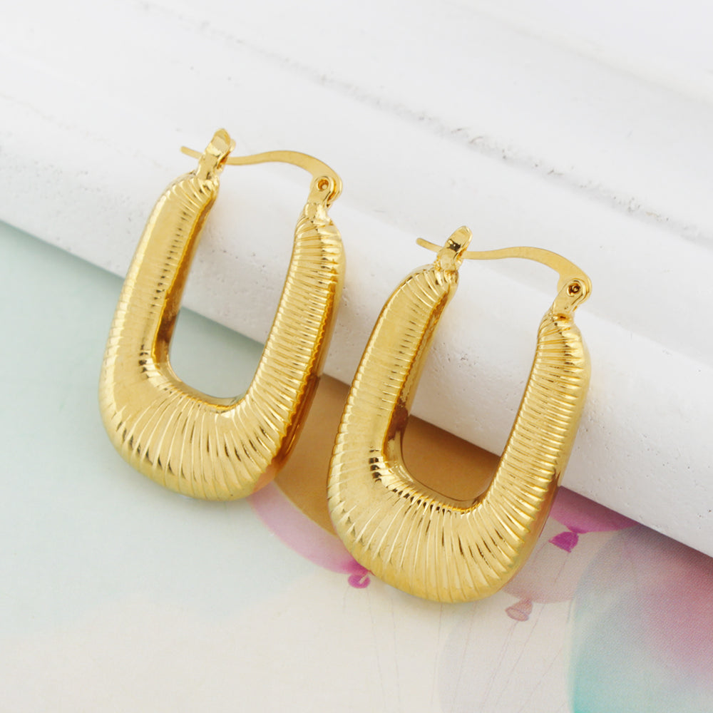 14k Gold Flat Oval Hoop earrings