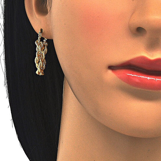 RMZ GOLD NYC Gold Twist Hoop Earrings