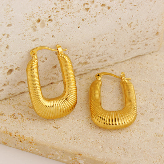 14K Gold Oval Diamond Cut Bamboo Hoop Earring