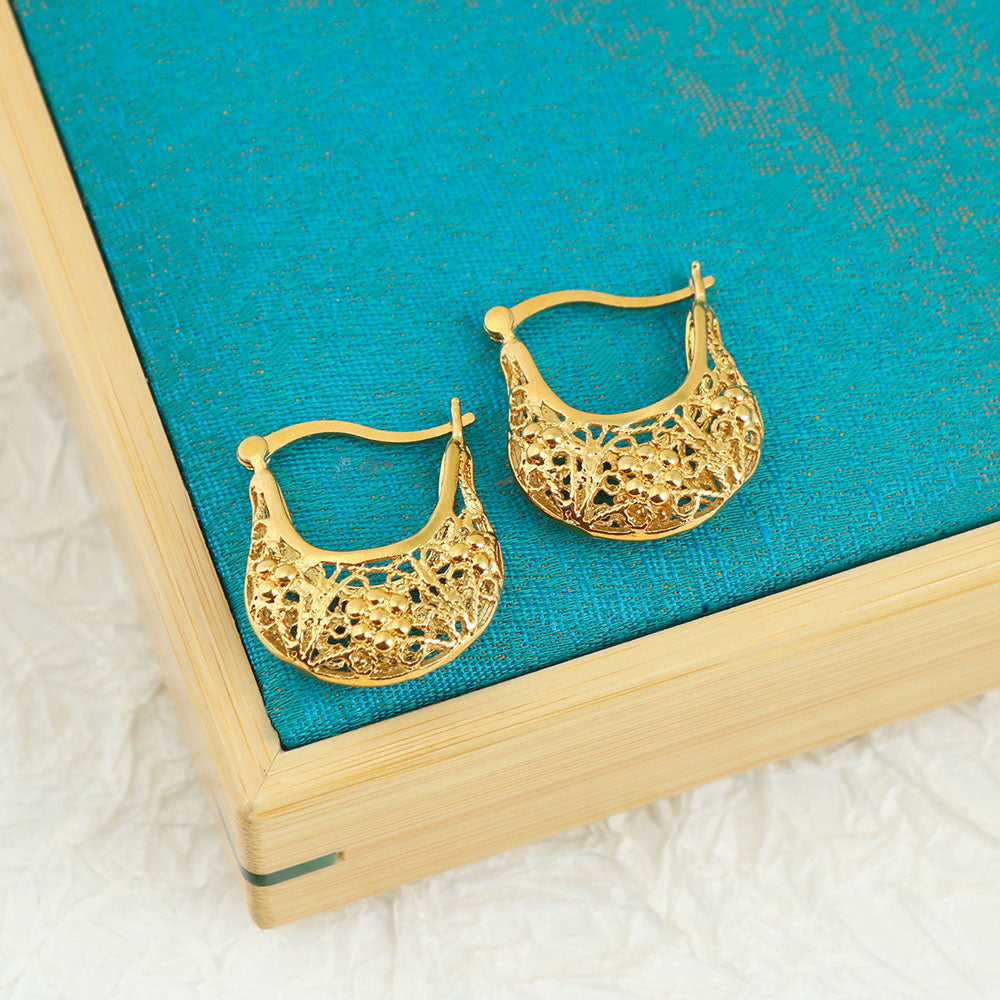 14K Gold Cute Filigree Hoop Earring