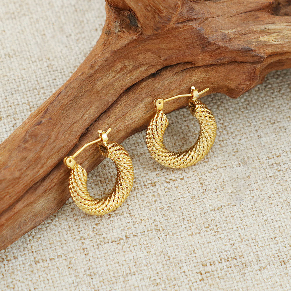 14K Gold Cute Nugget Hoop Earring