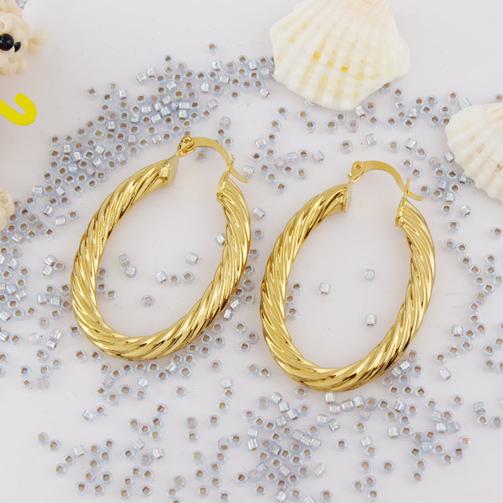 14k Gold Classic Oval Bamboo Hoop Earrings