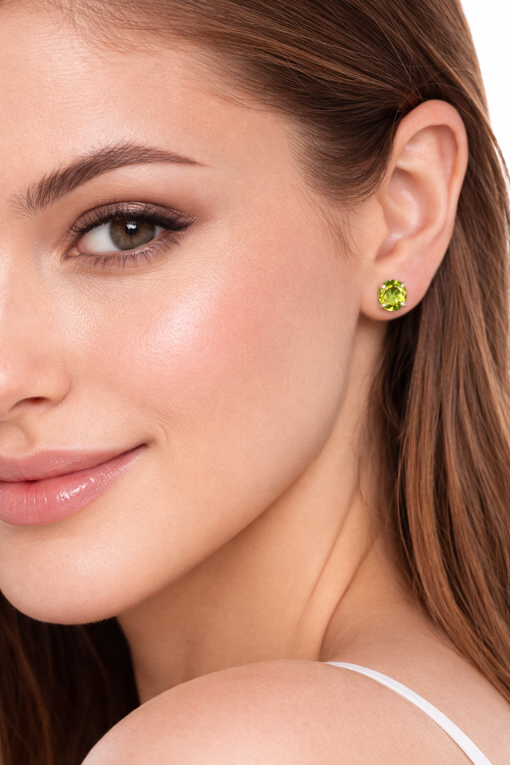 Oval Peridot Stud Earrings in 925 Sterling Silver