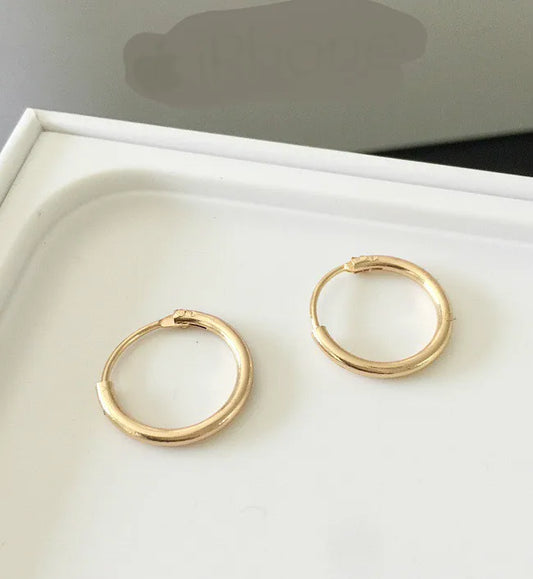 18k Gold endless hoop earrings