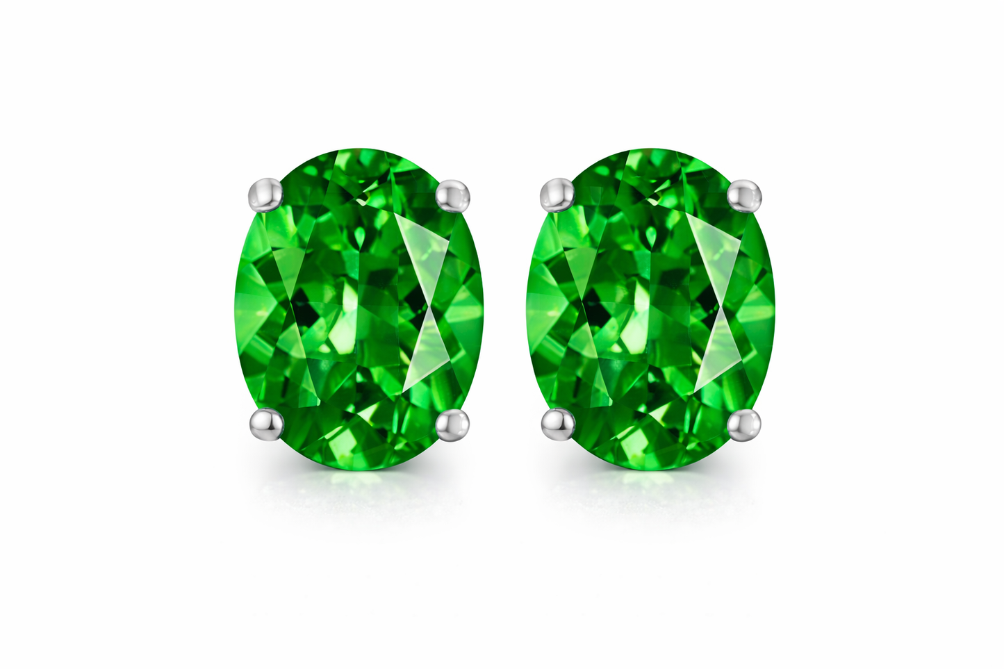 Oval Emerald Stud Earrings in 925 Sterling Silver 5x7mm